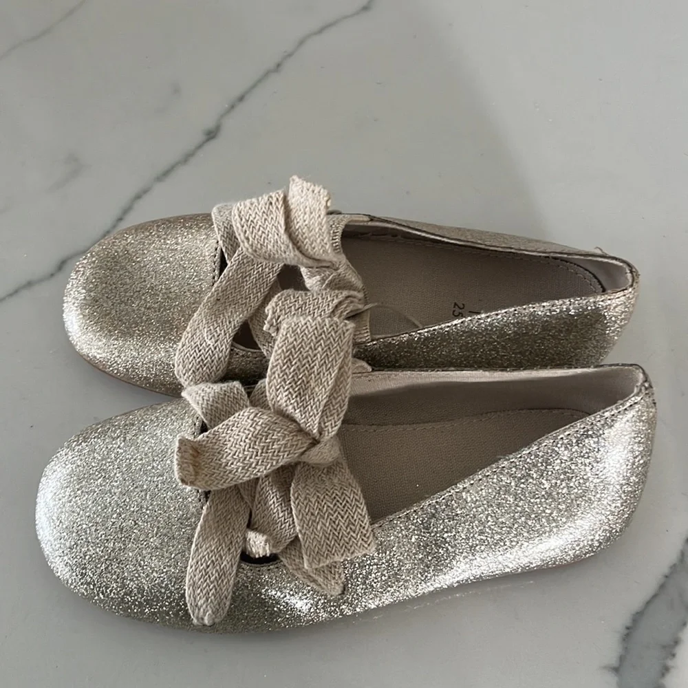Brand new Zara girls metallic gold shoes size 25